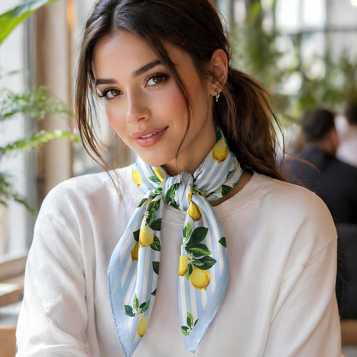 Foulard carré toucher soie Lemon Splash 70x70cm