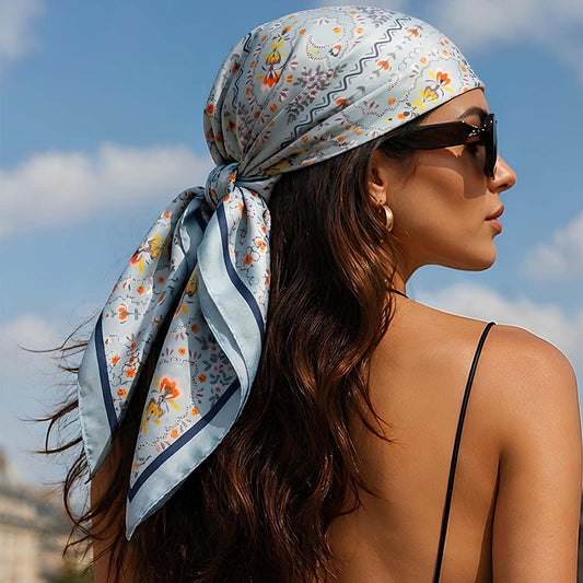 Foulard carré toucher soie Azure Paisley 70x70cm