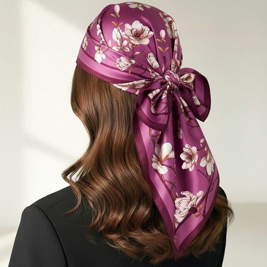 Foulard carré floral effet soie Magnolia Pourpre - 90 x 90 cm