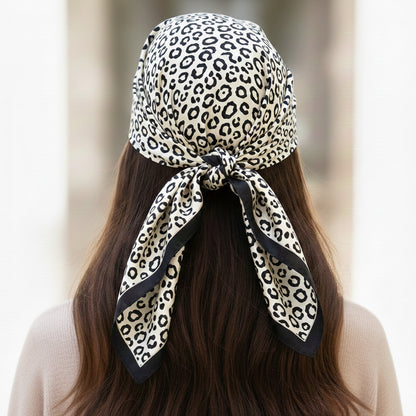 Foulard carré toucher soie Safari Ivory - 70 x 70 cm