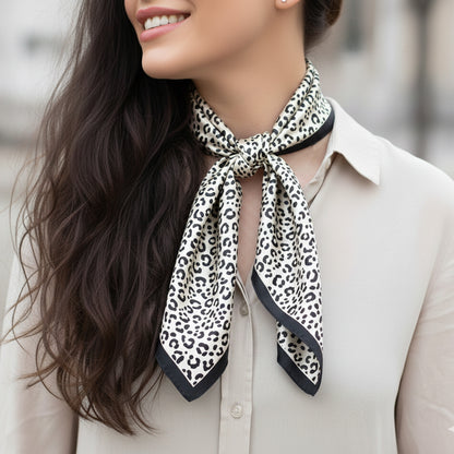 Foulard carré toucher soie Safari Ivory - 70 x 70 cm