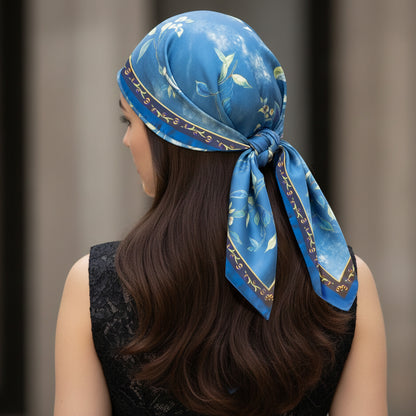 Foulard carré floral effet soie Bleu Couture - 70 x 70 cm