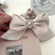 Chouchou en Satin Papillon avec Strass Harper Beige