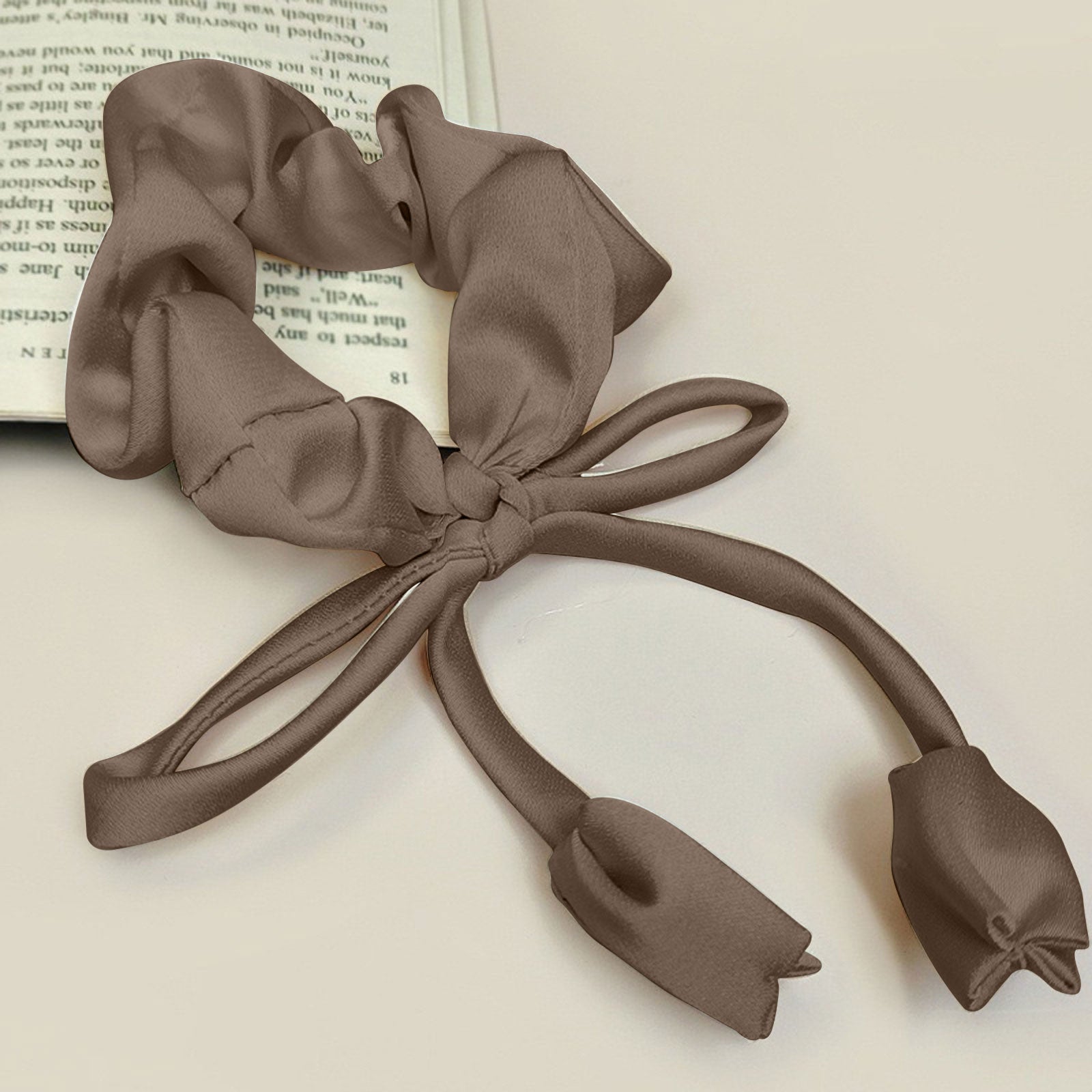 Chouchou en Satin avec Fleurs Tombantes - Collection Allegra