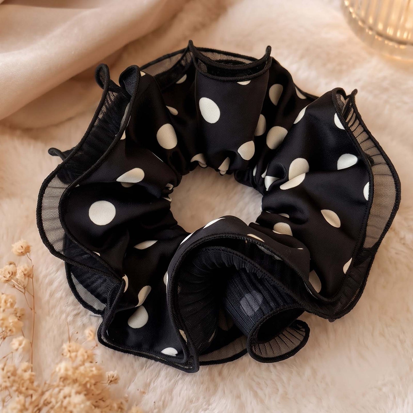 Chouchou XXL Vintage Dolce à Pois avec Bordure en Tulle Noir