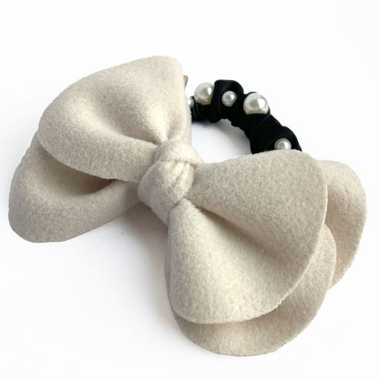 Chouchou en Satin à Nœud & Perles Blanc - Collection Carmeline