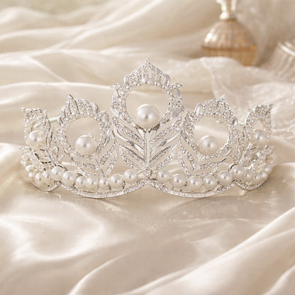 Couronne Argentée Diamant Perlée et Plumes de Paon avec Cristaux Scintillants