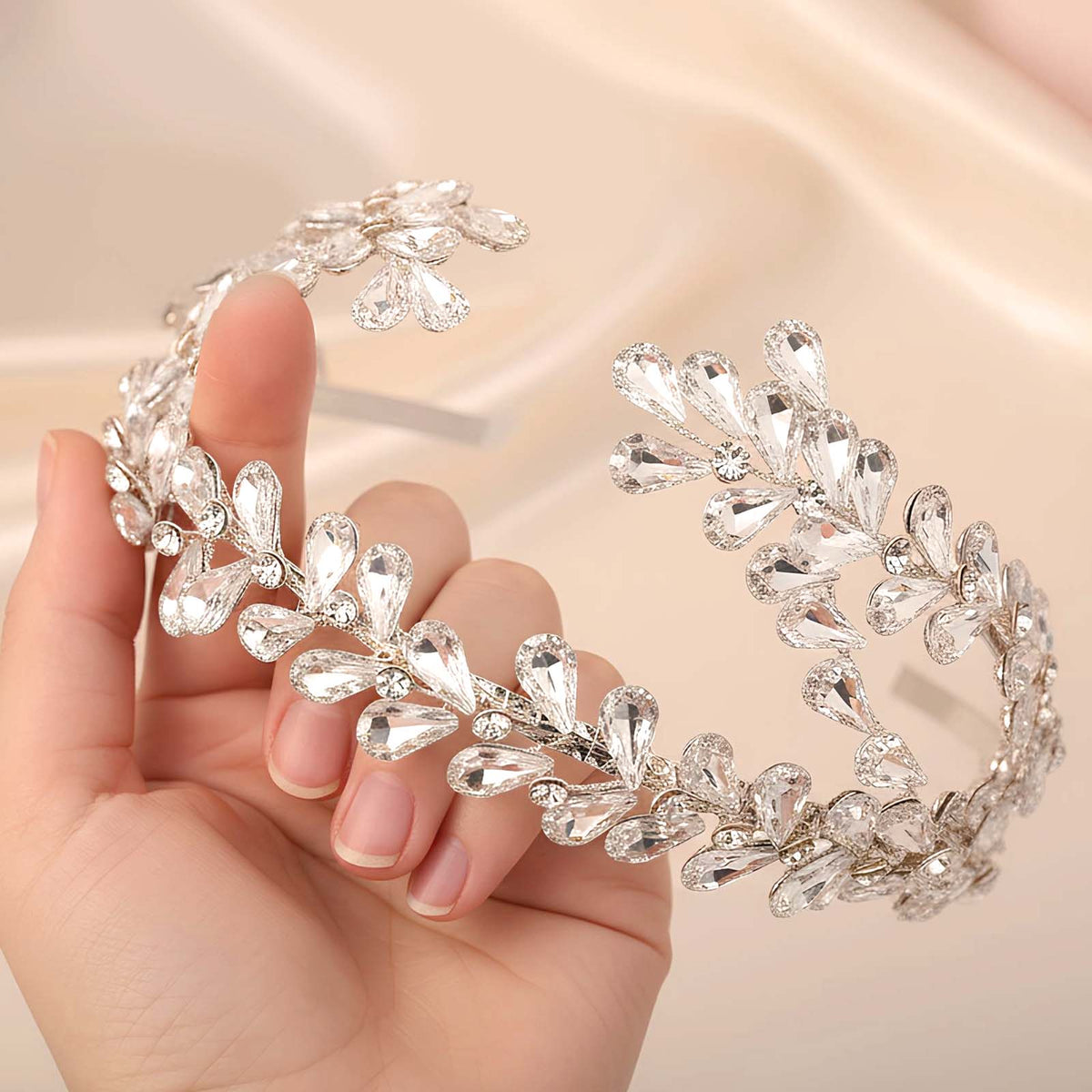 Couronne Féerie Florale à Feuillage en Pierres Cristallisées