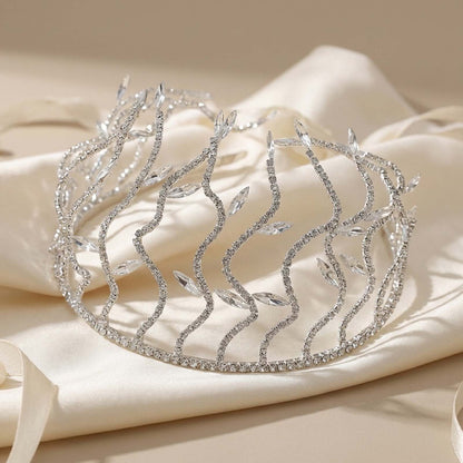 Couronne Contemporaine Argentée à Branches de Laurier Cristallisées