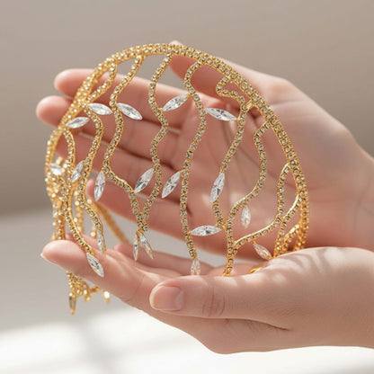 Couronne Contemporaine Dorée à Branches de Laurier Cristallisées