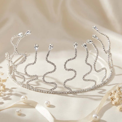 Bijou de Tête Grâcieuse Argenté avec Arabesques en Strass Délicats