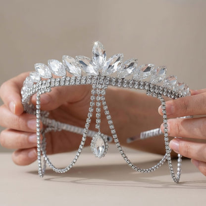 Parure de Tête Fine Argentée avec Frange Cristallisé et à Motif Feuilles Marquise