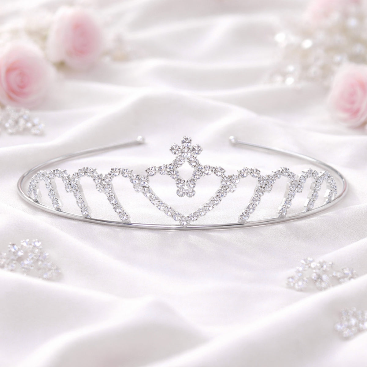 Tiare Délicate Romance Subtile à Motif cœur en Strass Style Classique
