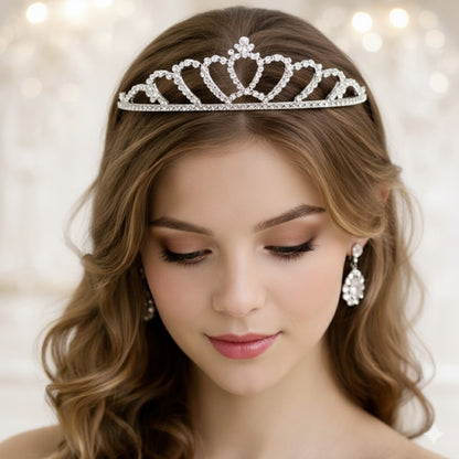 Tiare Délicate Rosée Élégante à Cristaux Étincelants Motif Romantique