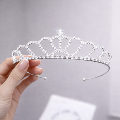 Tiare Délicate Rosée Élégante à Cristaux Étincelants Motif Romantique