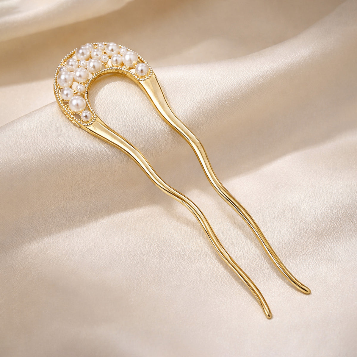 Épingle à Chignon Dorée Demi-Lune à Perles Délicates