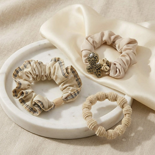 Lot de 3 Chouchous Casual Alice à Nœud et Charms Irisés Beige