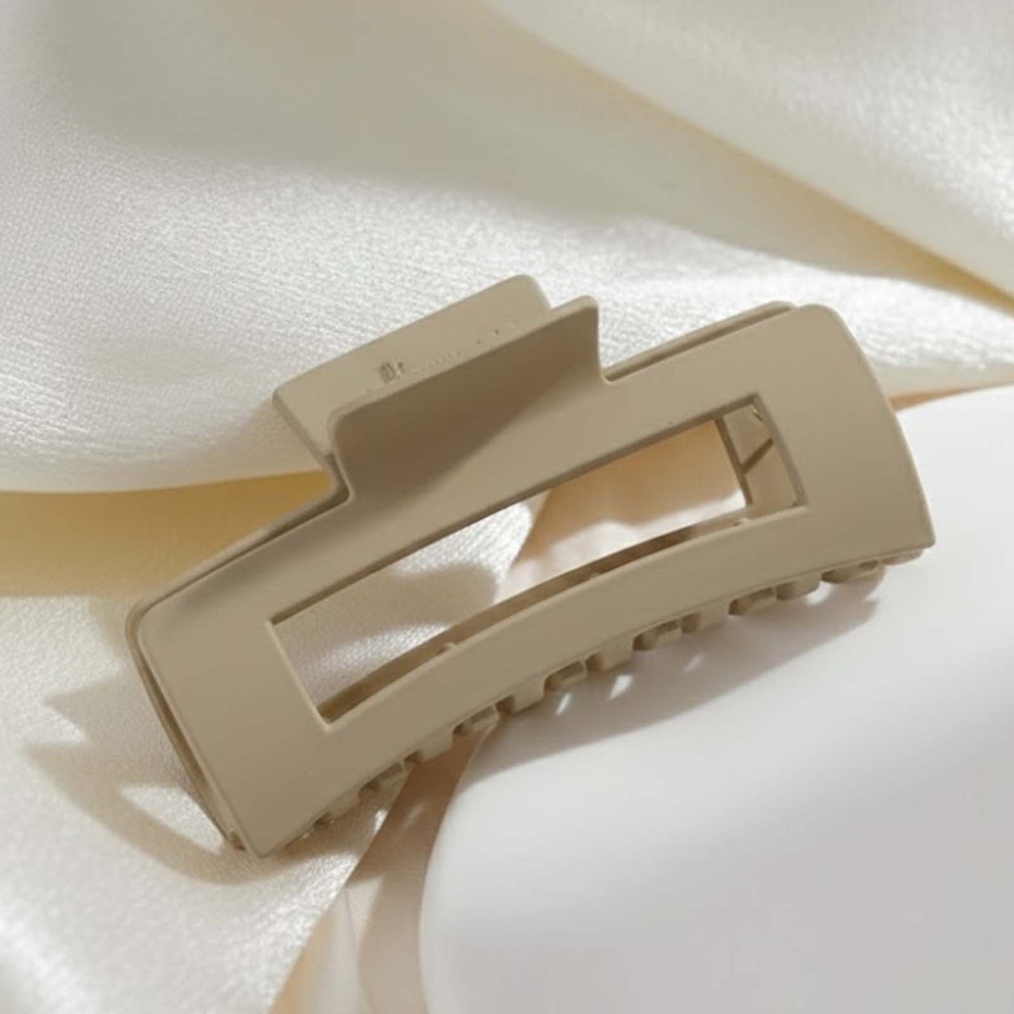 Pince Cheveux XXL Rectangle Mate Crème