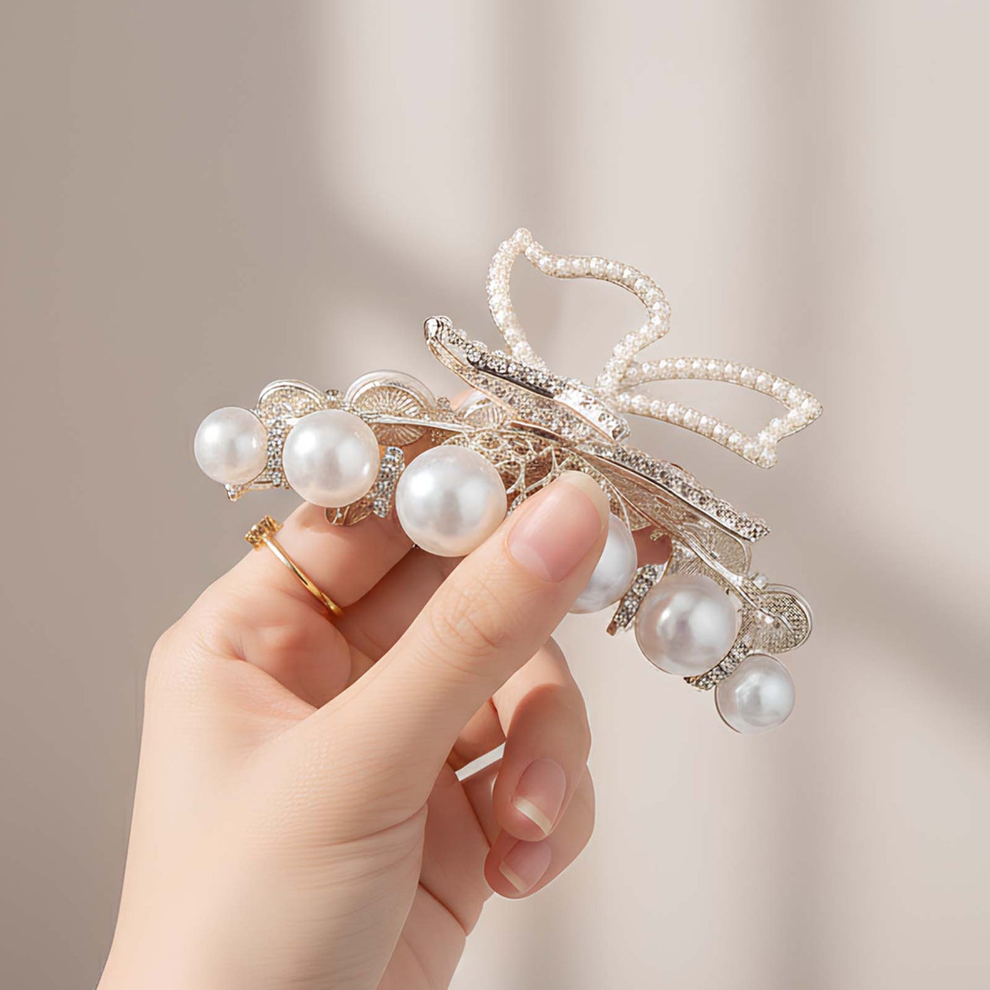 Pince Bijou Papillon Aile Dorée avec Perles Blanc