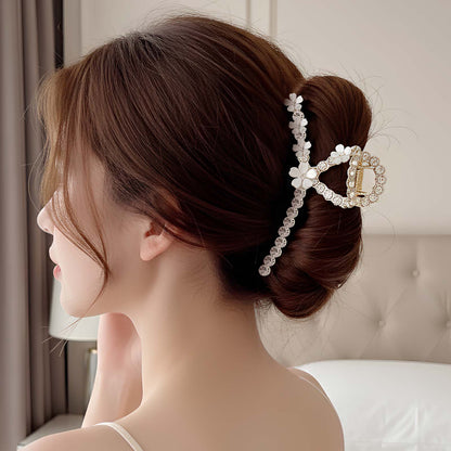 Pince Bijou Éclat de Pétales Blanc à Fleurs et Strass