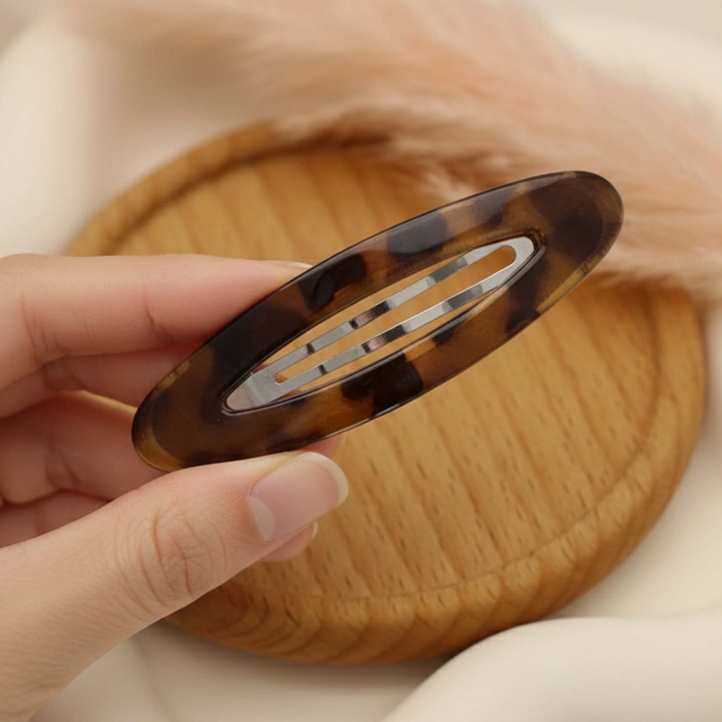 Pince Clip Ovale Allure Parisienne Écaille Ambre