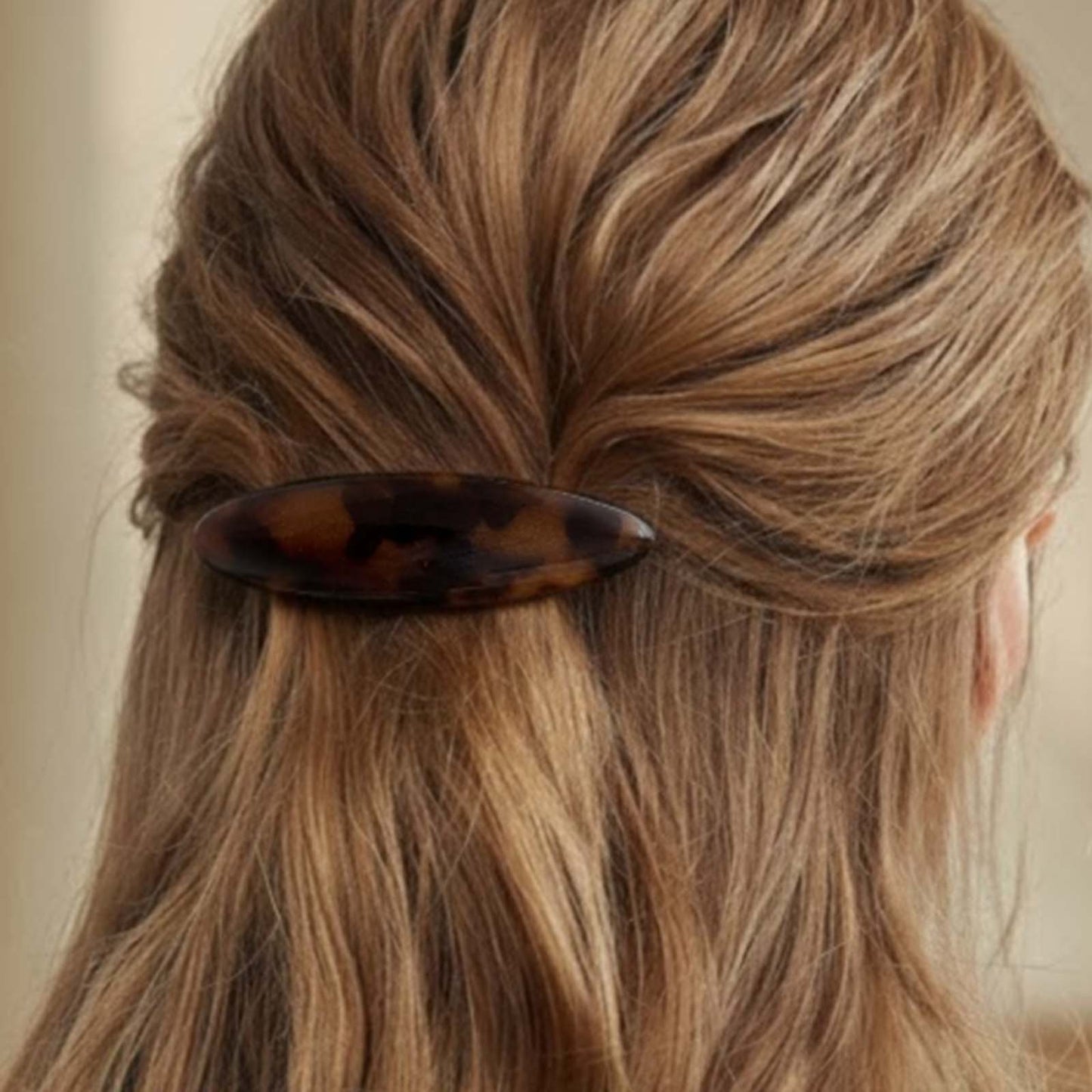 Barrette Clip Ovale Minimal Parisien Écaille Ambre