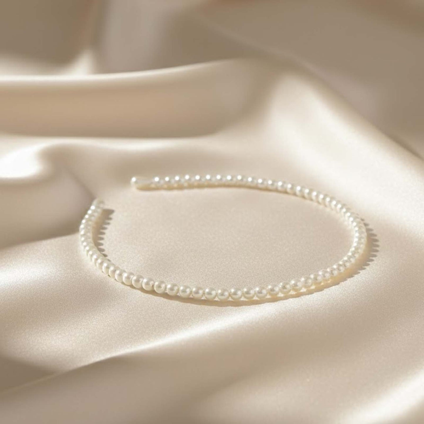 Serre-tête Fin Grâce Blanche en Perles Nacrées