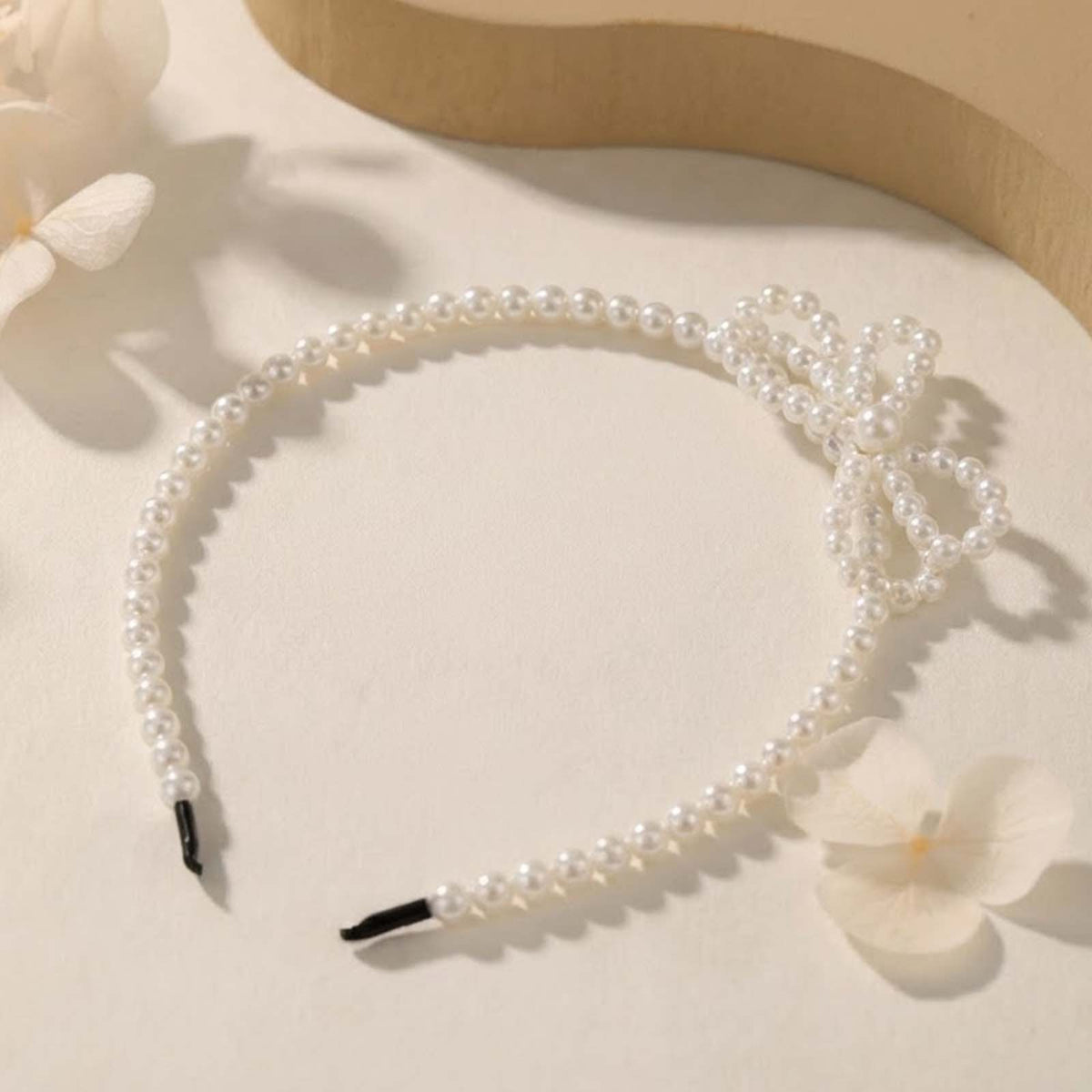 Serre-tête Fin Coquette Chic Perlé avec Nœud en Perles