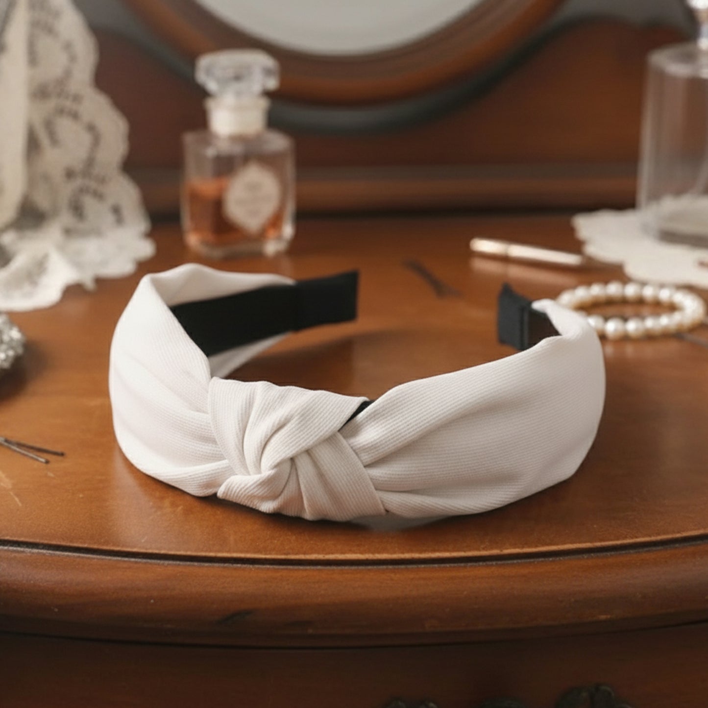 Serre-tête Nœud Carrie en Tissu Doux Blanc