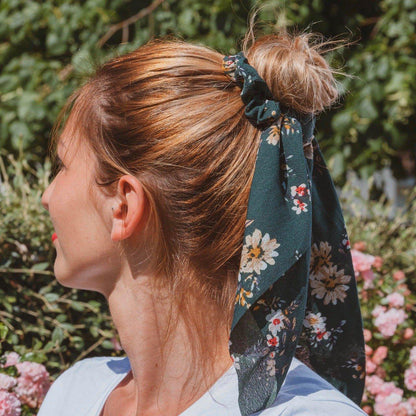 foulard cheveux vert à fleurs